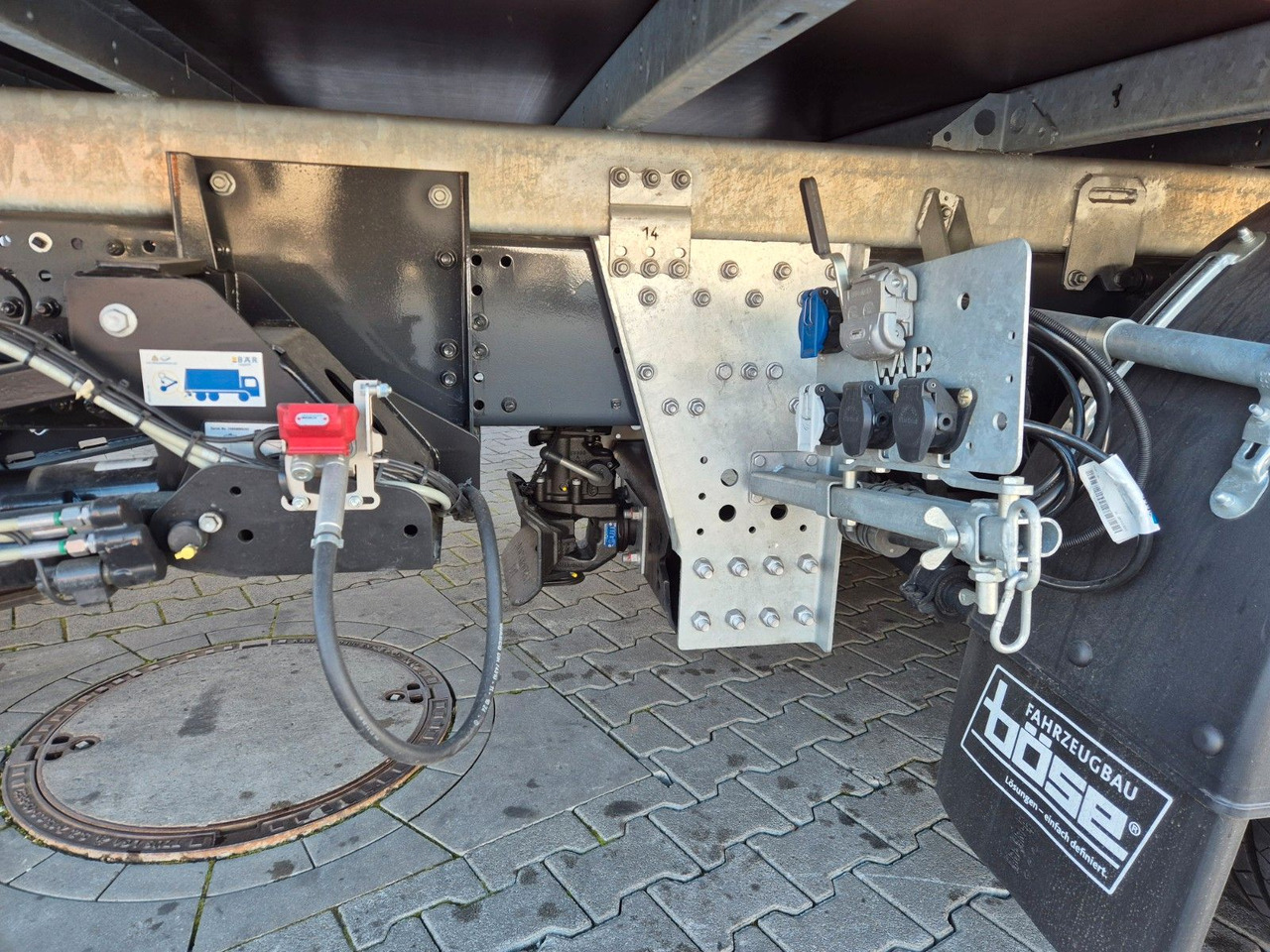 Dryckestransport lastbil Iveco AS260S50Y/FS Schwenkwand LBW 2xAHK CAM Intarder: bild 11 Dryckestransport lastbil Iveco AS260S50Y/FS Schwenkwand LBW 2xAHK CAM Intarder: bild 11