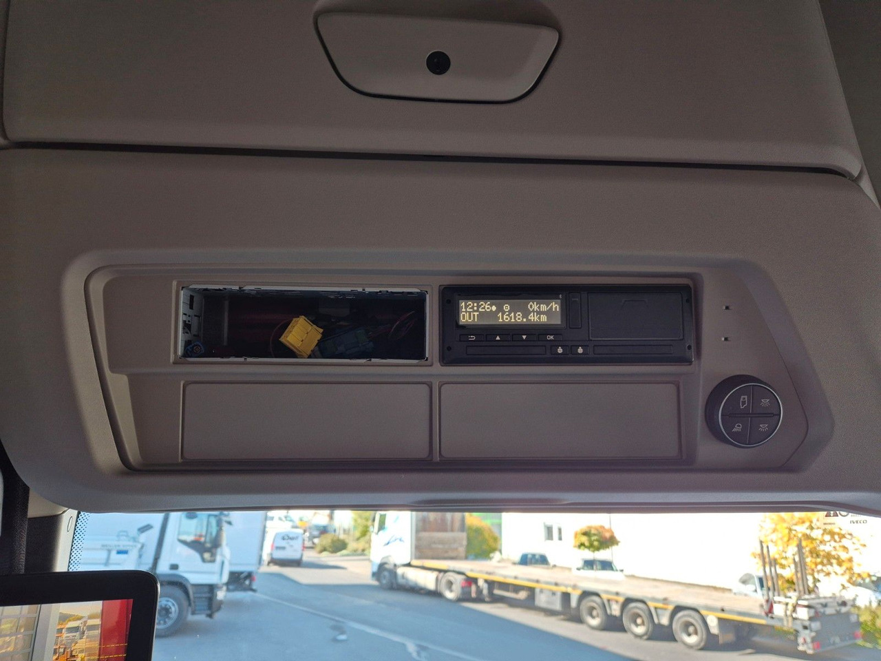 Dryckestransport lastbil Iveco AS260S50Y/FS Schwenkwand LBW 2xAHK CAM Intarder: bild 30 Dryckestransport lastbil Iveco AS260S50Y/FS Schwenkwand LBW 2xAHK CAM Intarder: bild 30