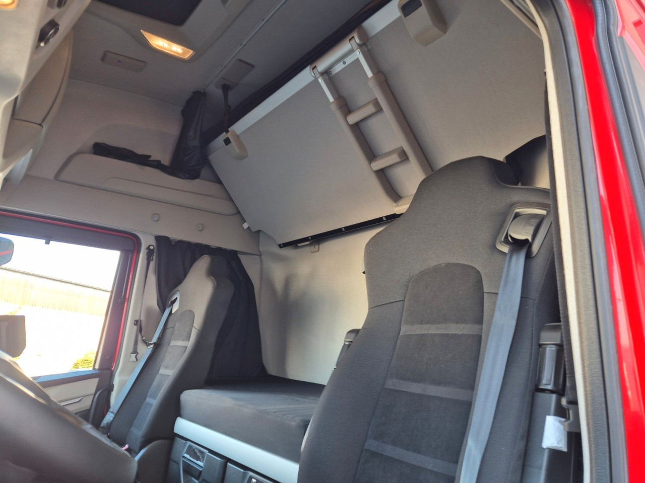 Dryckestransport lastbil Iveco AS260S50Y/FS Schwenkwand LBW 2xAHK CAM Intarder: bild 20 Dryckestransport lastbil Iveco AS260S50Y/FS Schwenkwand LBW 2xAHK CAM Intarder: bild 20