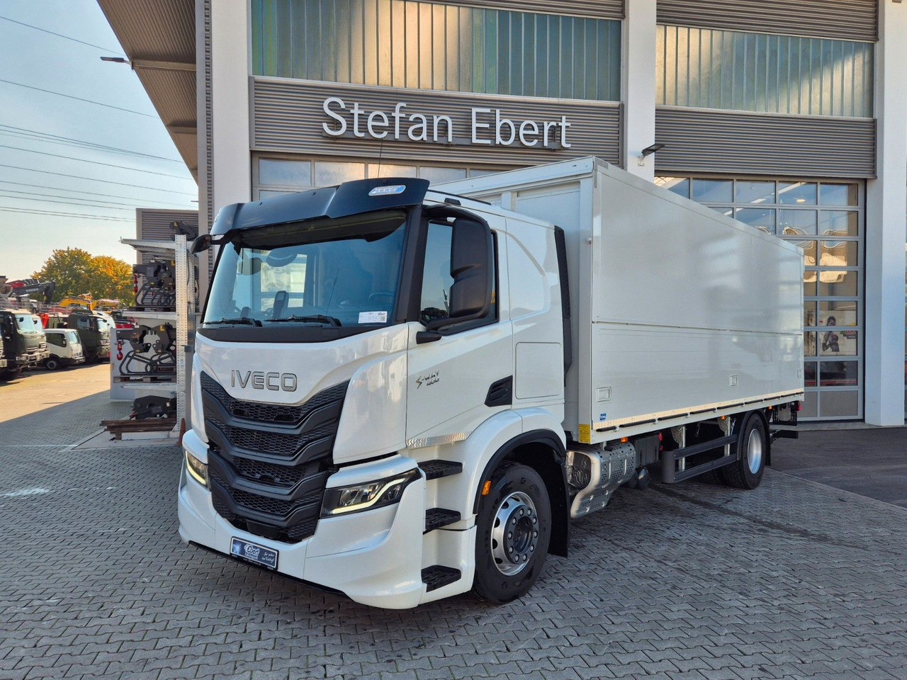 Iveco AT190S40/FP Böse Schwenkwand LBW AHK - Lastbil med skåp: bild 1 Iveco AT190S40/FP Böse Schwenkwand LBW AHK - Lastbil med skåp: bild 1