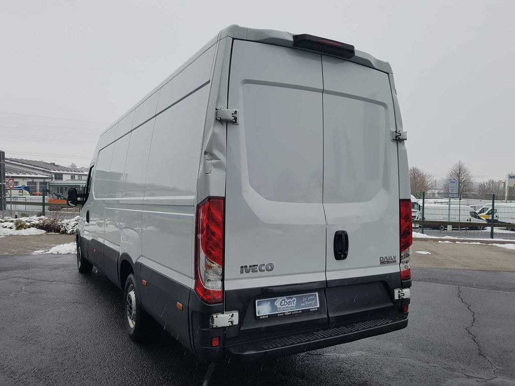 Iveco Daily 35 S16 A8 V *Klima*Automatik*L4.100mm* Iveco Daily 35 S16 A8 V *Klima*Automatik*L4.100mm* - Skåpbil: bild 4 Iveco Daily 35 S16 A8 V *Klima*Automatik*L4.100mm* Iveco Daily 35 S16 A8 V *Klima*Automatik*L4.100mm* - Skåpbil: bild 4