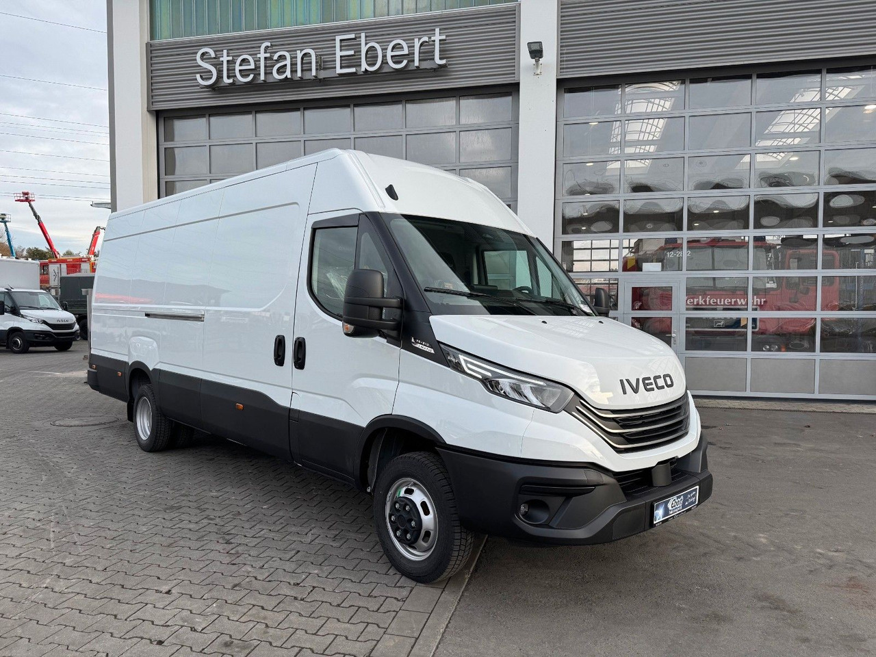 Iveco Daily 35C21 HA8 *R4.100mm*AHK*LED*Automatik* - Skåpbil: bild 1 Iveco Daily 35C21 HA8 *R4.100mm*AHK*LED*Automatik* - Skåpbil: bild 1