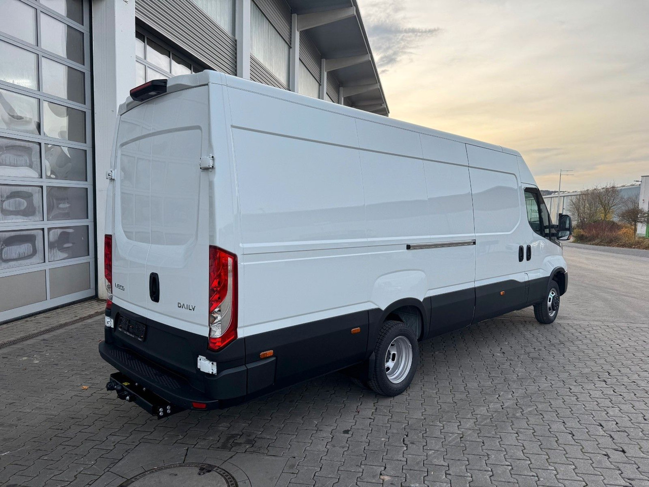 Iveco Daily 35C21 HA8 *R4.100mm*AHK*LED*Automatik* - Skåpbil: bild 5 Iveco Daily 35C21 HA8 *R4.100mm*AHK*LED*Automatik* - Skåpbil: bild 5