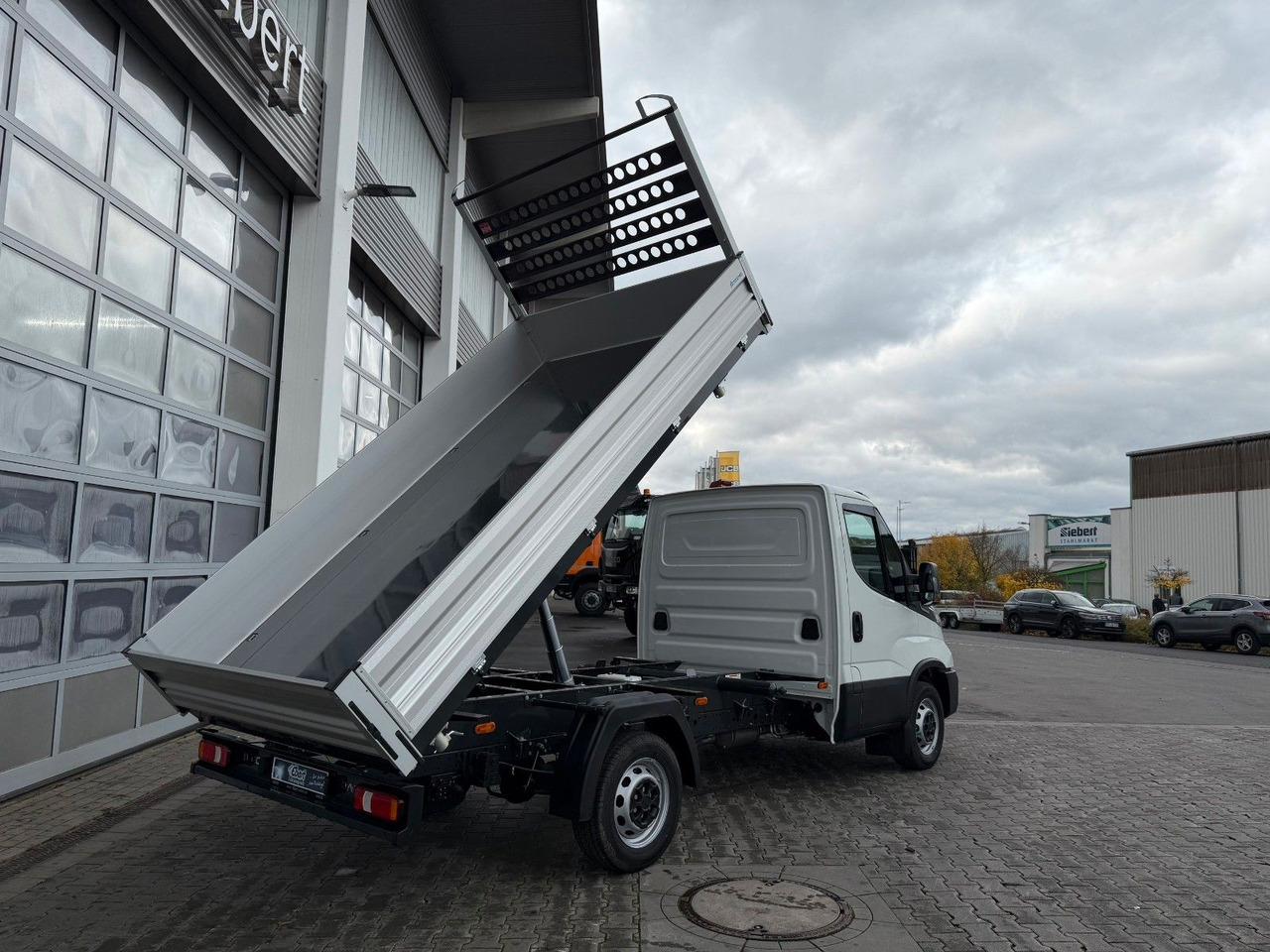 Iveco Daily 35S14 A8*R3.450mm*Automatik*Kamera*2Sitze* - Transportbil med tippflak: bild 3 Iveco Daily 35S14 A8*R3.450mm*Automatik*Kamera*2Sitze* - Transportbil med tippflak: bild 3