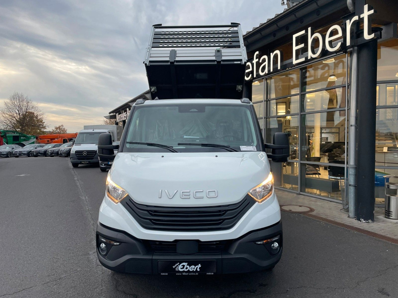 Iveco Daily 35S14 A8*R3.450mm*Automatik*Kamera*2Sitze* - Transportbil med tippflak: bild 2 Iveco Daily 35S14 A8*R3.450mm*Automatik*Kamera*2Sitze* - Transportbil med tippflak: bild 2