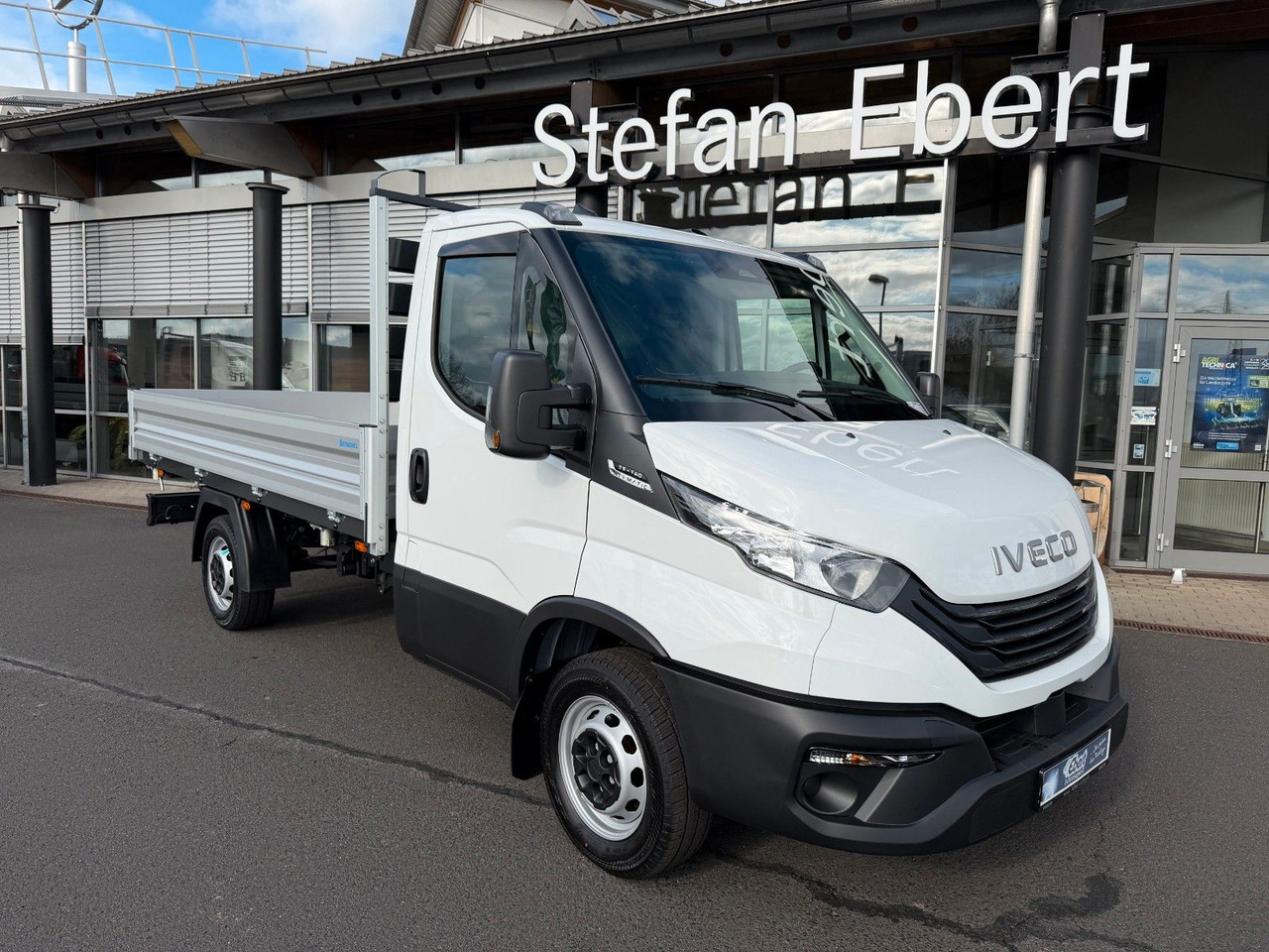 Iveco Daily 35S14 A8 *R3.450mm*Automatik*Klima* 4x - Transportbil med tippflak: bild 1 Iveco Daily 35S14 A8 *R3.450mm*Automatik*Klima* 4x - Transportbil med tippflak: bild 1