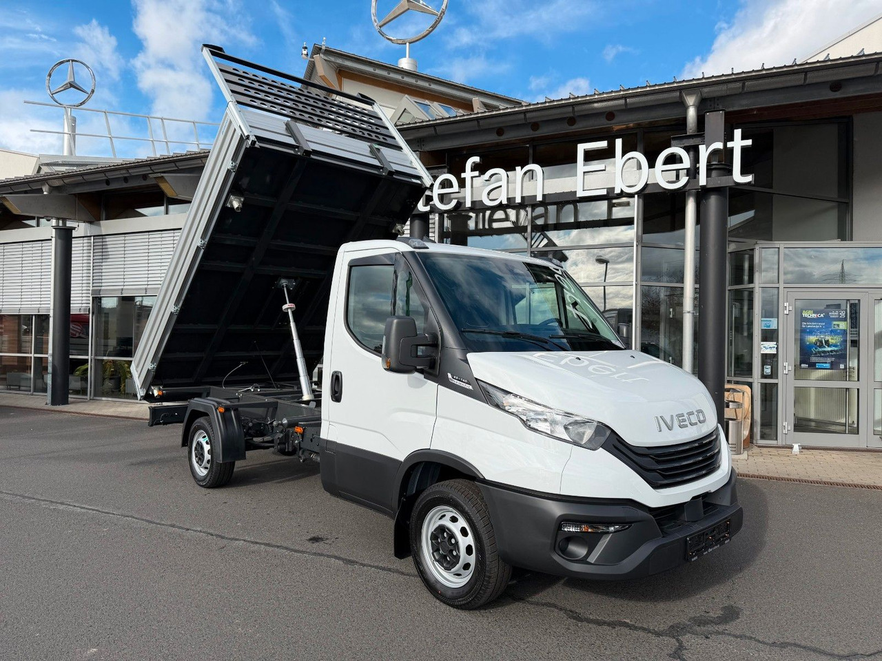 Iveco Daily 35S14 A8 *R3.450mm*Automatik*Klima* 4x - Transportbil med tippflak: bild 2 Iveco Daily 35S14 A8 *R3.450mm*Automatik*Klima* 4x - Transportbil med tippflak: bild 2