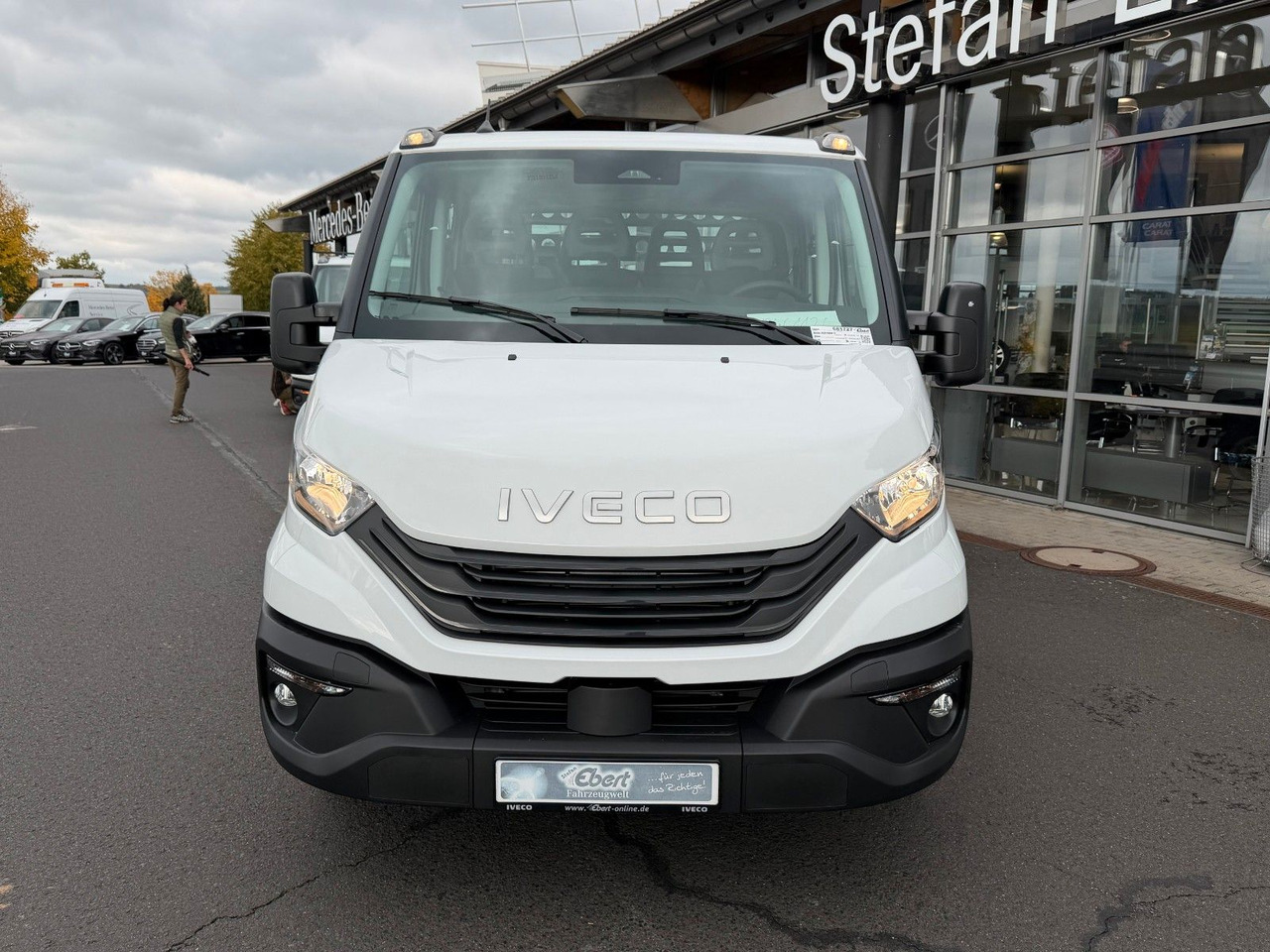 Iveco Daily 35S16 A8 *R.3450mm*Automatik*AHK*7-Sitze* - Transportbil med tippflak, Dubbelhytt transportbil: bild 2 Iveco Daily 35S16 A8 *R.3450mm*Automatik*AHK*7-Sitze* - Transportbil med tippflak, Dubbelhytt transportbil: bild 2