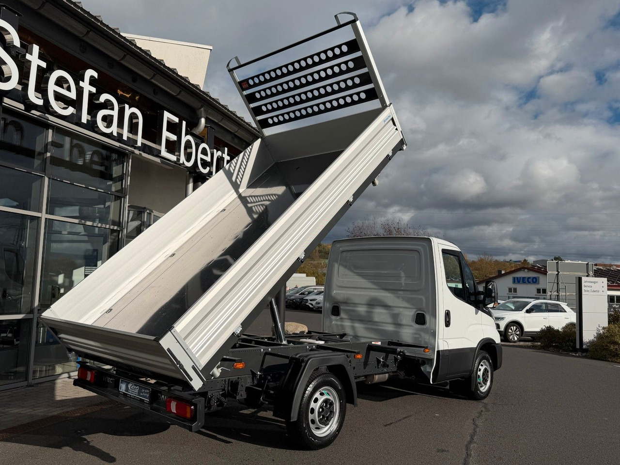 Iveco Daily 35S16 A8 *R3.450mm*Automatik*Klima* 3x - Transportbil med tippflak: bild 3 Iveco Daily 35S16 A8 *R3.450mm*Automatik*Klima* 3x - Transportbil med tippflak: bild 3