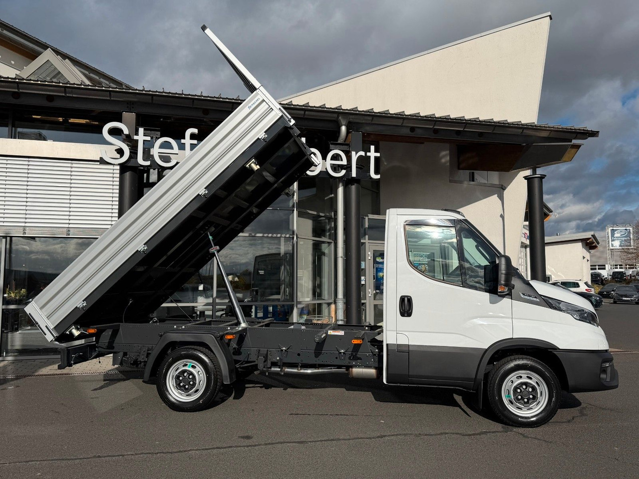 Iveco Daily 35S16 A8 *R3.450mm*Automatik*Klima* 3x - Transportbil med tippflak: bild 2 Iveco Daily 35S16 A8 *R3.450mm*Automatik*Klima* 3x - Transportbil med tippflak: bild 2