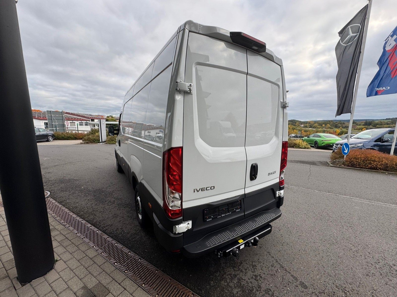 Iveco Daily 35S16 A8 *R3.520mm*Automatik*AHK*ACC* - Skåpbil: bild 5 Iveco Daily 35S16 A8 *R3.520mm*Automatik*AHK*ACC* - Skåpbil: bild 5