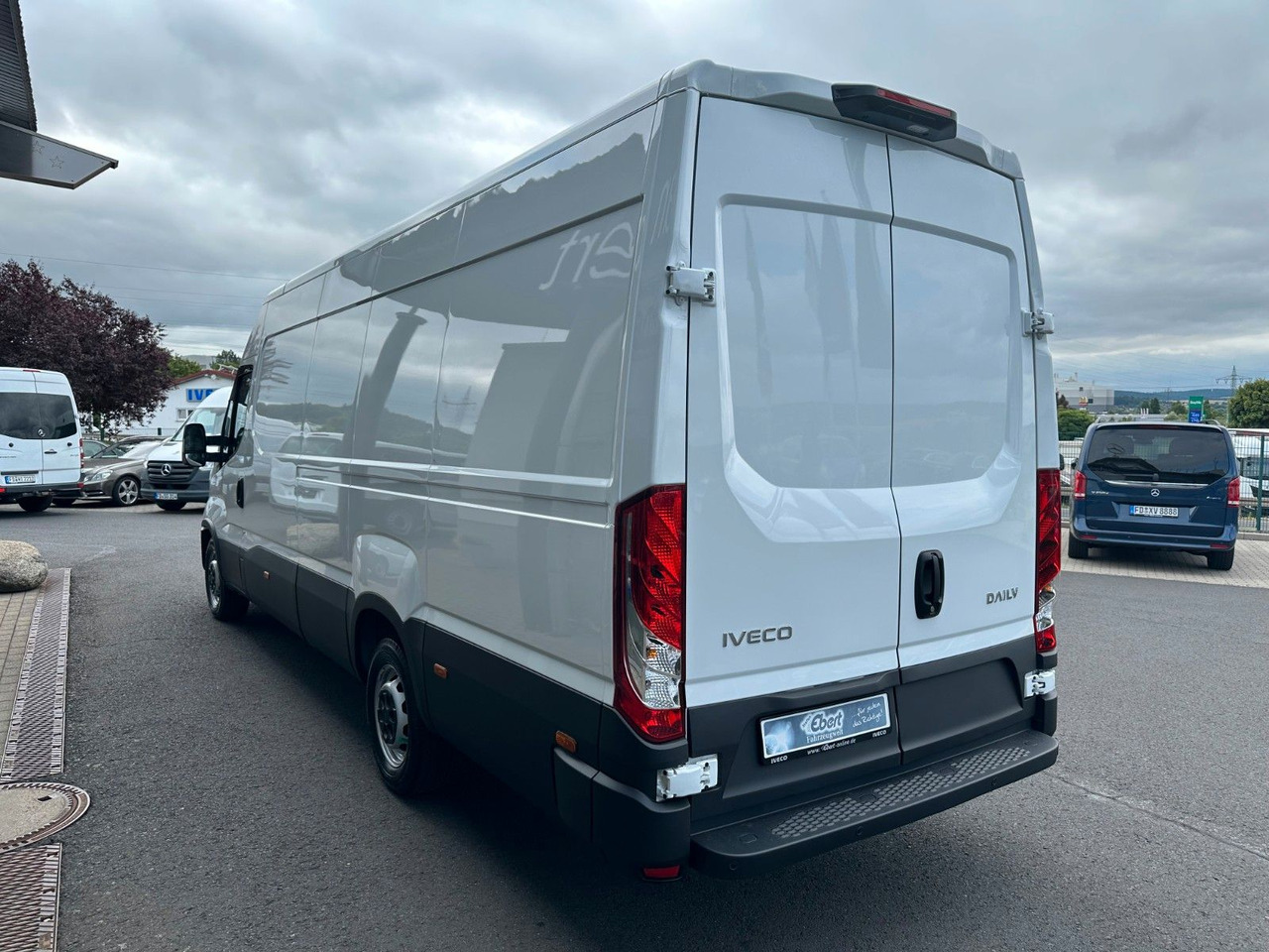 Iveco Daily 35S16 HA8 3.0L *R4.100mm*Automatik*Kamera* - Skåpbil: bild 4 Iveco Daily 35S16 HA8 3.0L *R4.100mm*Automatik*Kamera* - Skåpbil: bild 4