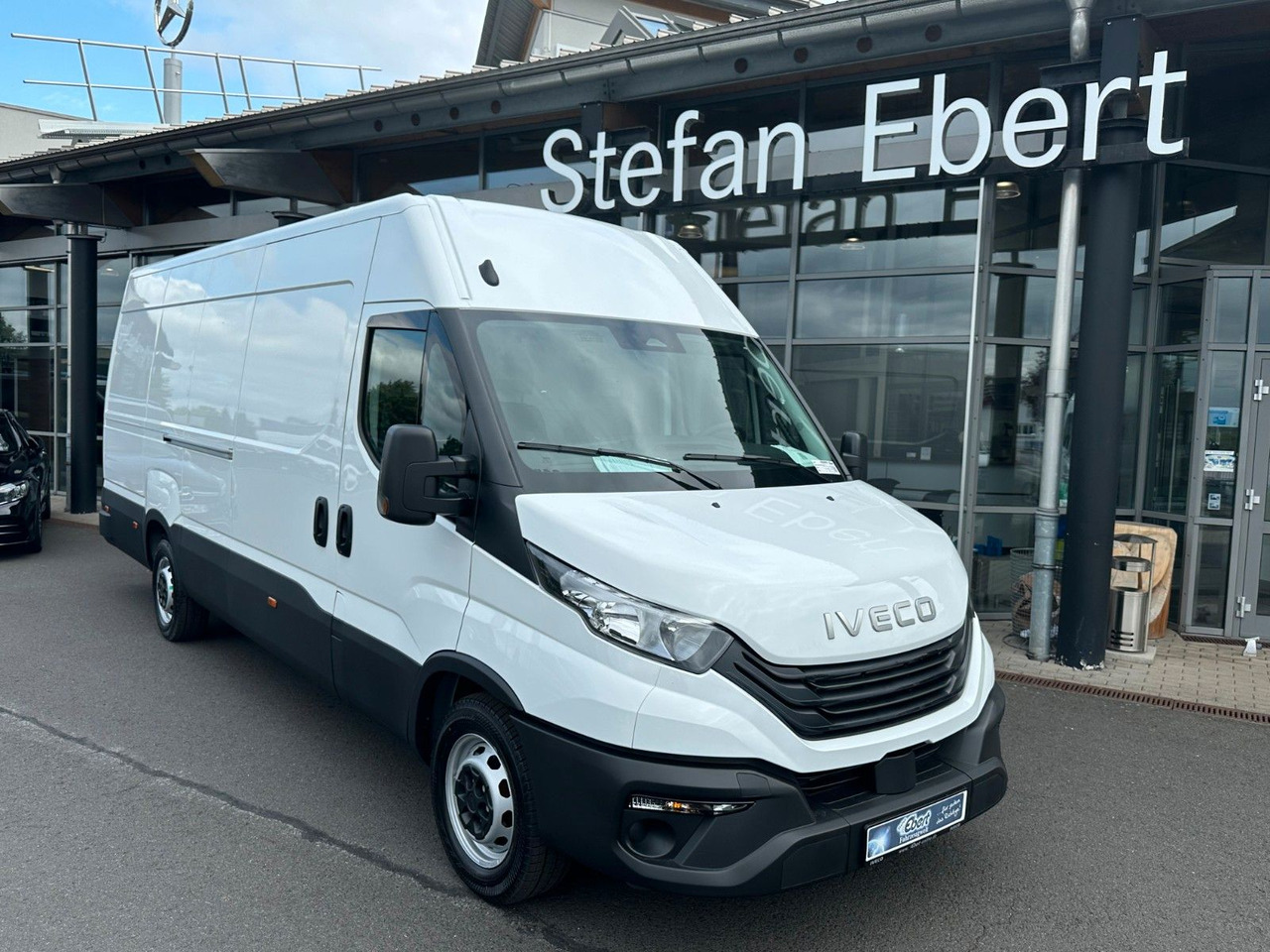 Iveco Daily 35S16 HA8 3.0L *R4.100mm*Automatik*Kamera* - Skåpbil: bild 1 Iveco Daily 35S16 HA8 3.0L *R4.100mm*Automatik*Kamera* - Skåpbil: bild 1