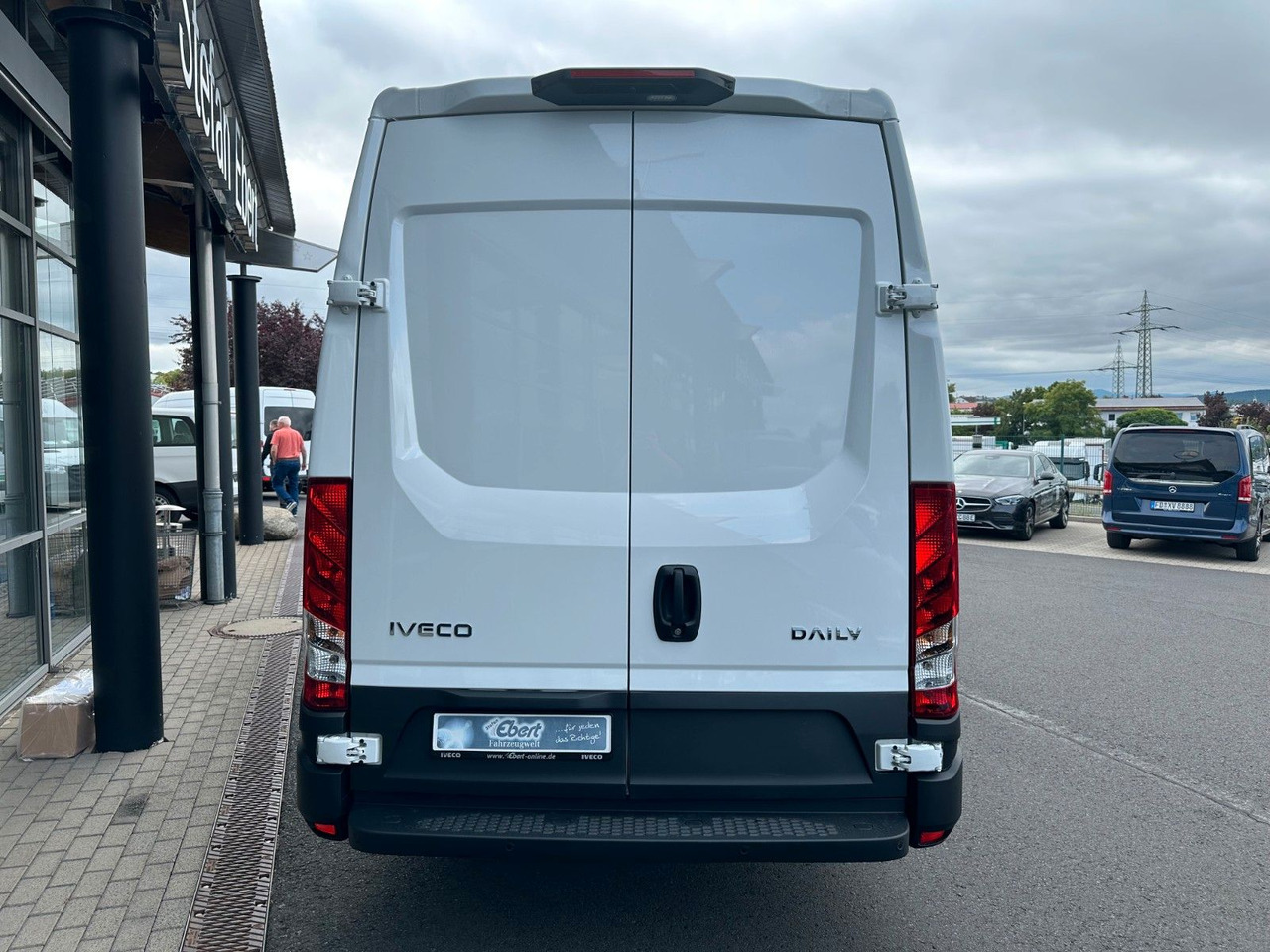 Iveco Daily 35S16 HA8 3.0L *R4.100mm*Automatik*Kamera* - Skåpbil: bild 5 Iveco Daily 35S16 HA8 3.0L *R4.100mm*Automatik*Kamera* - Skåpbil: bild 5