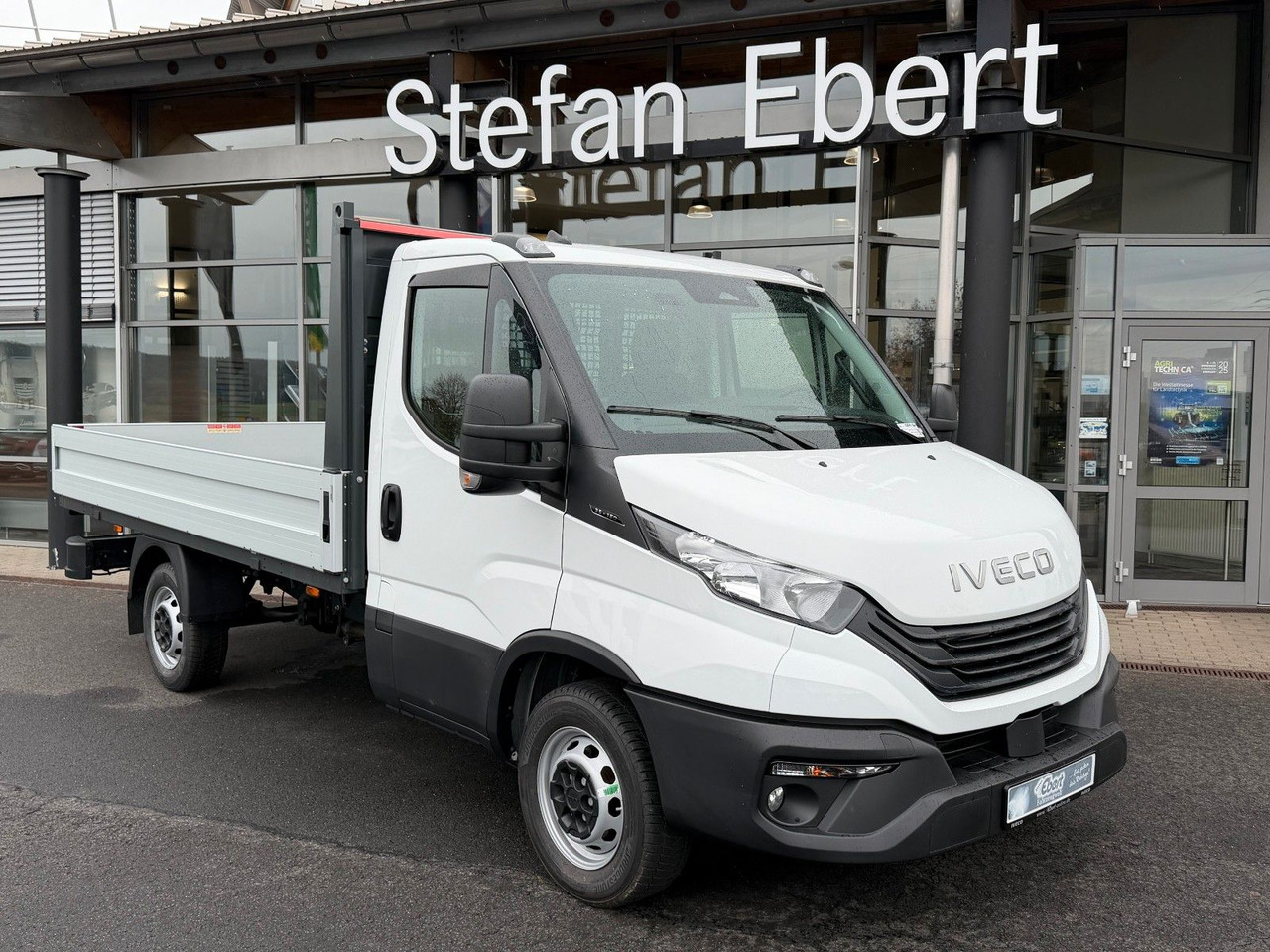 Iveco Daily 35S16 Pritsche - Transportbil med flak: bild 1 Iveco Daily 35S16 Pritsche - Transportbil med flak: bild 1