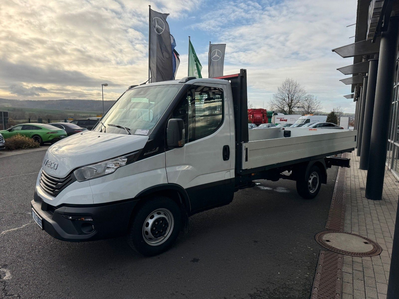 Iveco Daily 35S16 *R.3750mm*Automatik*AHK*Kamera* - Transportbil med flak: bild 3 Iveco Daily 35S16 *R.3750mm*Automatik*AHK*Kamera* - Transportbil med flak: bild 3