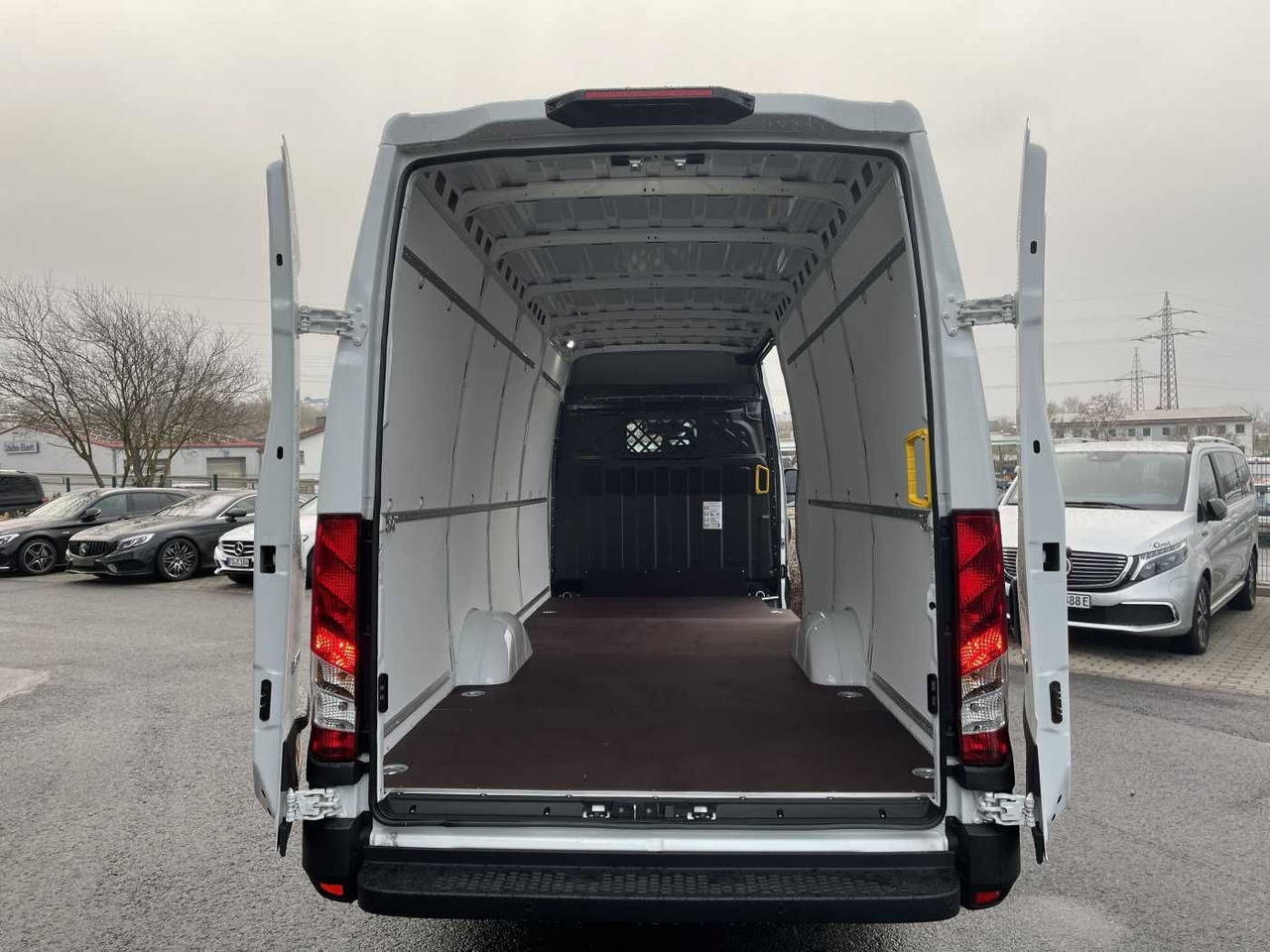 Iveco Daily 35S16V *Klima*R4.100mm* - Skåpbil: bild 5 Iveco Daily 35S16V *Klima*R4.100mm* - Skåpbil: bild 5