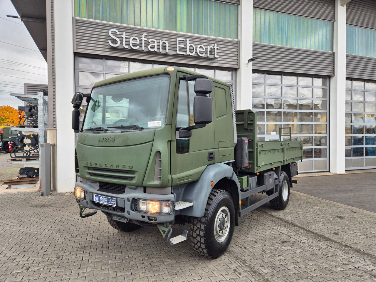 Iveco Eurocargo ML100E22WM-BW 4x4 Pritsche L-Haus Bett - Flakbil: bild 3 Iveco Eurocargo ML100E22WM-BW 4x4 Pritsche L-Haus Bett - Flakbil: bild 3