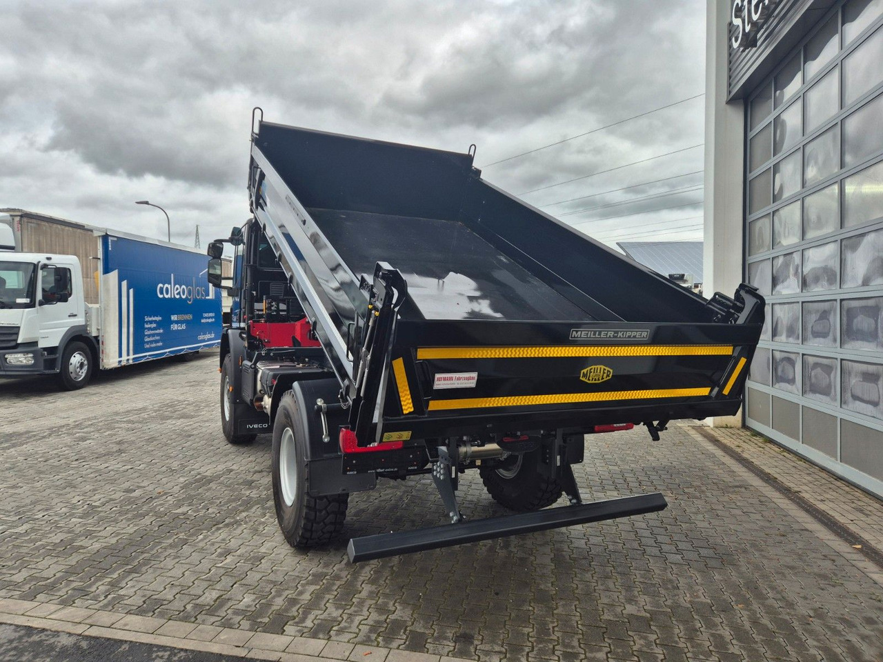 Tippbil lastbil, Kranbil Iveco Eurocargo ML150E32WS 4x4 Kran HMF 1130K Funk AHK: bild 37