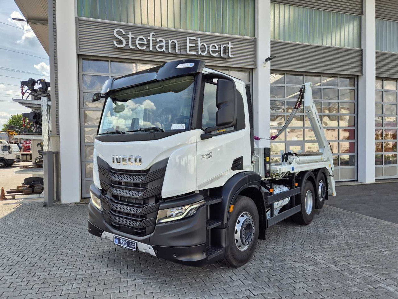 Iveco X-Way AD280X42Y/PS Meiller AK 16.T Funk Intarder - Tippbil lastbil: bild 2 Iveco X-Way AD280X42Y/PS Meiller AK 16.T Funk Intarder - Tippbil lastbil: bild 2