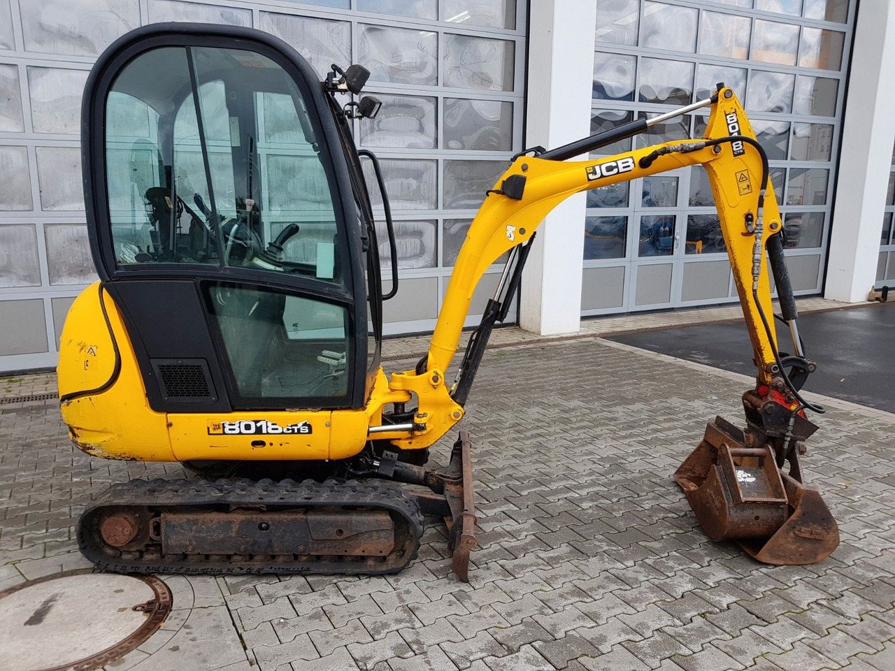 JCB 8018 / 3.420h / hydrl. Grabenräumer / Tieflöffel - Minigrävmaskin: bild 2 JCB 8018 / 3.420h / hydrl. Grabenräumer / Tieflöffel - Minigrävmaskin: bild 2