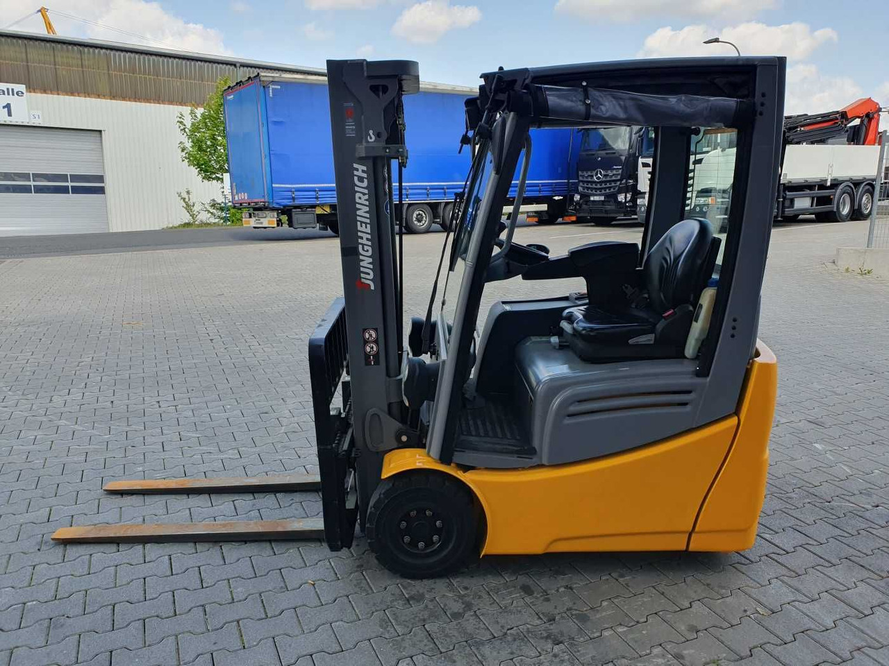 Eltruck Jungheinrich EFG 215 / Triplex: 4.25m! / SS / nur 2.184h!: bild 7 Eltruck Jungheinrich EFG 215 / Triplex: 4.25m! / SS / nur 2.184h!: bild 7