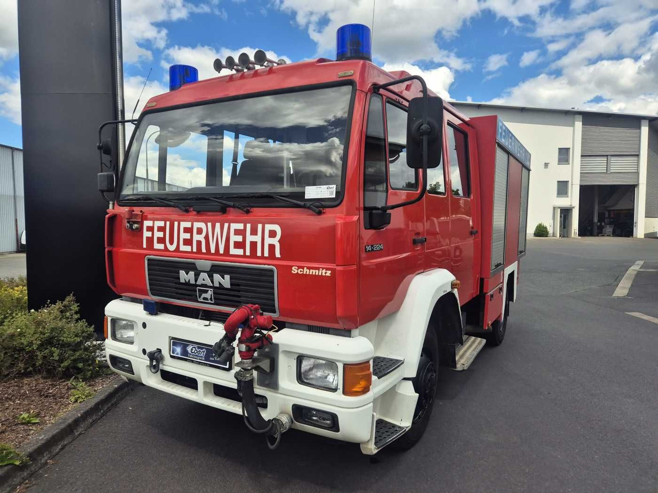 MAN 14.224 4x4 TLF 16/29 Tanklöschfahrzeug Feuerwehr - Lastbil: bild 2 MAN 14.224 4x4 TLF 16/29 Tanklöschfahrzeug Feuerwehr - Lastbil: bild 2