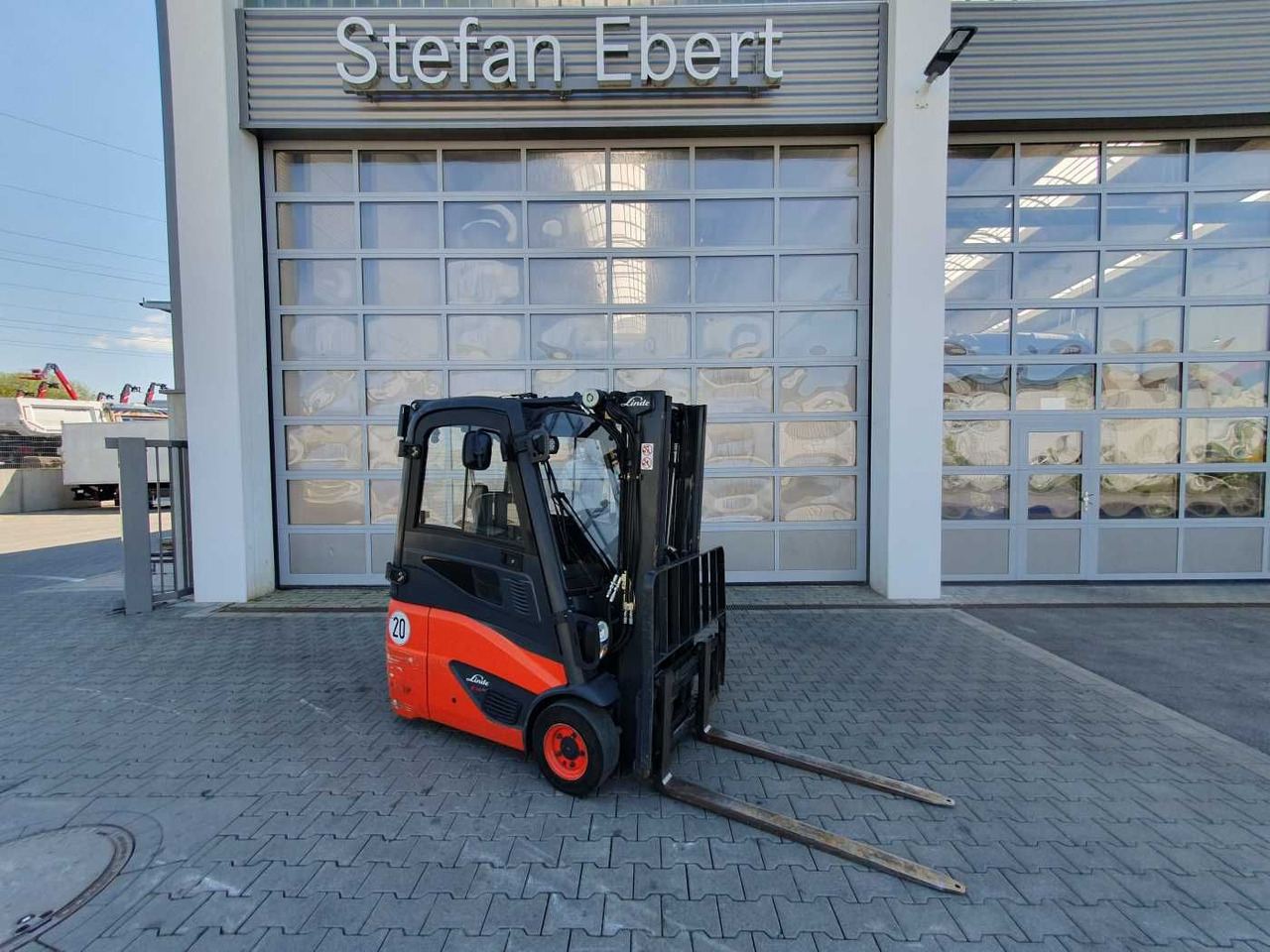 Linde E14 - 01 / Triplex: 4.10m! / SS / nur 2.899h! - Eltruck: bild 1 Linde E14 - 01 / Triplex: 4.10m! / SS / nur 2.899h! - Eltruck: bild 1