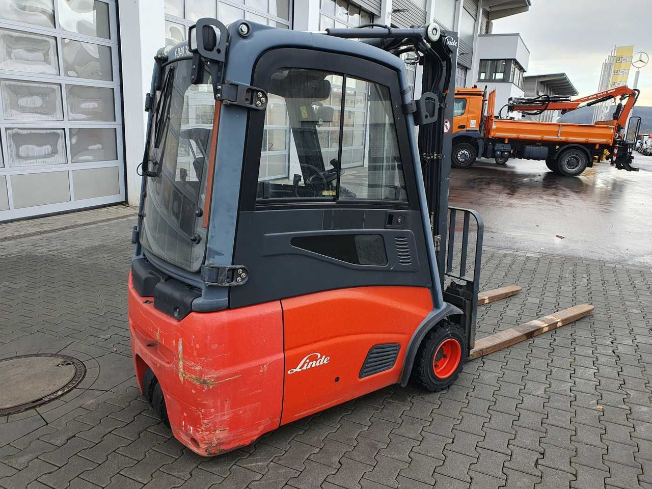 Linde E18 - 01 / Triplex: 4.50m! / SS / nur 5.672h! - Eltruck: bild 4 Linde E18 - 01 / Triplex: 4.50m! / SS / nur 5.672h! - Eltruck: bild 4