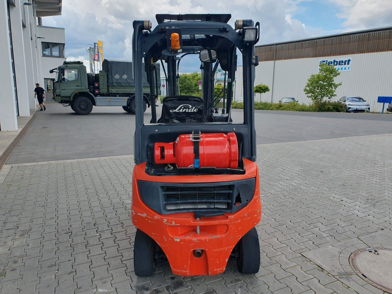 Linde H16 T-01 / 4,6m / nur: 3.260h / Gas / SS - Motviktstruck: bild 5 Linde H16 T-01 / 4,6m / nur: 3.260h / Gas / SS - Motviktstruck: bild 5