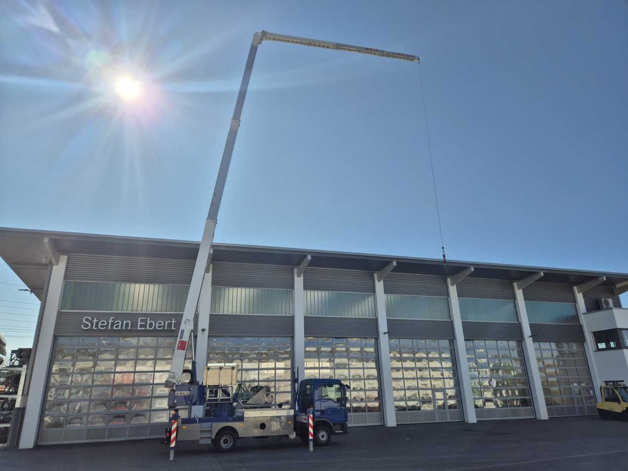 MAN TGL 8.150 Dachdeckerkran Klaas K25-30 TSP Funk - Kranbil: bild 1 MAN TGL 8.150 Dachdeckerkran Klaas K25-30 TSP Funk - Kranbil: bild 1