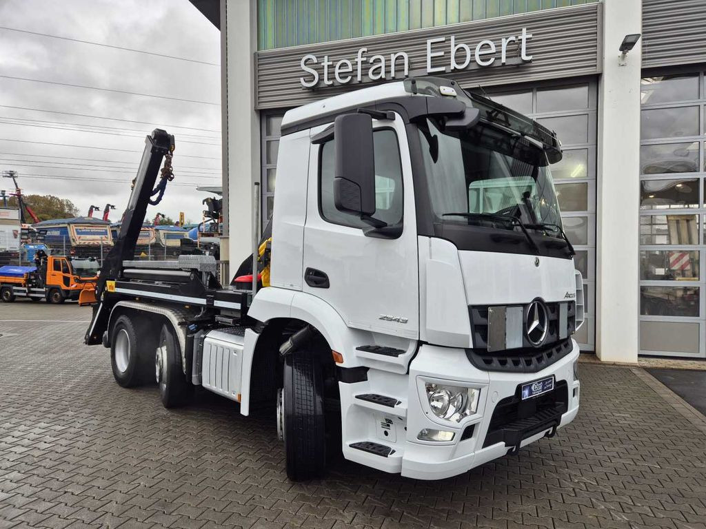 Mercedes-Benz Arocs 2543 L 6x2/4 Hiab TS 2018 TAZ Funk  - Liftdumper lastbil: bild 2 Mercedes-Benz Arocs 2543 L 6x2/4 Hiab TS 2018 TAZ Funk  - Liftdumper lastbil: bild 2