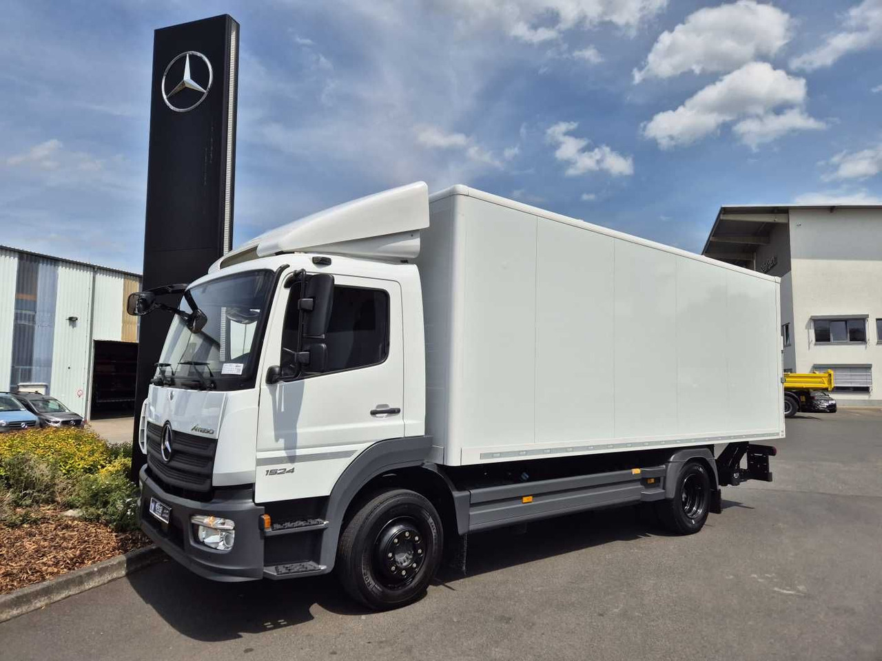 Mercedes-Benz Atego 1524 L LBW 1.500kg Standheizung Klima - Lastbil med skåp: bild 4 Mercedes-Benz Atego 1524 L LBW 1.500kg Standheizung Klima - Lastbil med skåp: bild 4