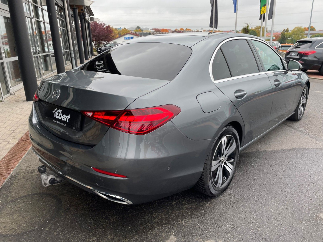 Mercedes-Benz C 180 AVANTGARDE R-Kamera+AHK+TOTW+Ambiente - Sedan: bild 4 Mercedes-Benz C 180 AVANTGARDE R-Kamera+AHK+TOTW+Ambiente - Sedan: bild 4