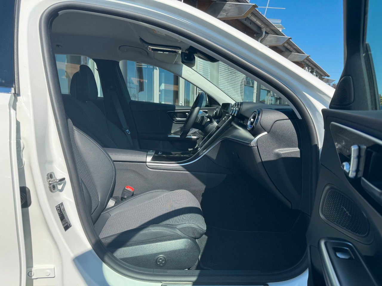 Kombi Mercedes-Benz C 180 T Avantgarde+AHK+Memory+Ambiente+TotW: bild 6 Kombi Mercedes-Benz C 180 T Avantgarde+AHK+Memory+Ambiente+TotW: bild 6