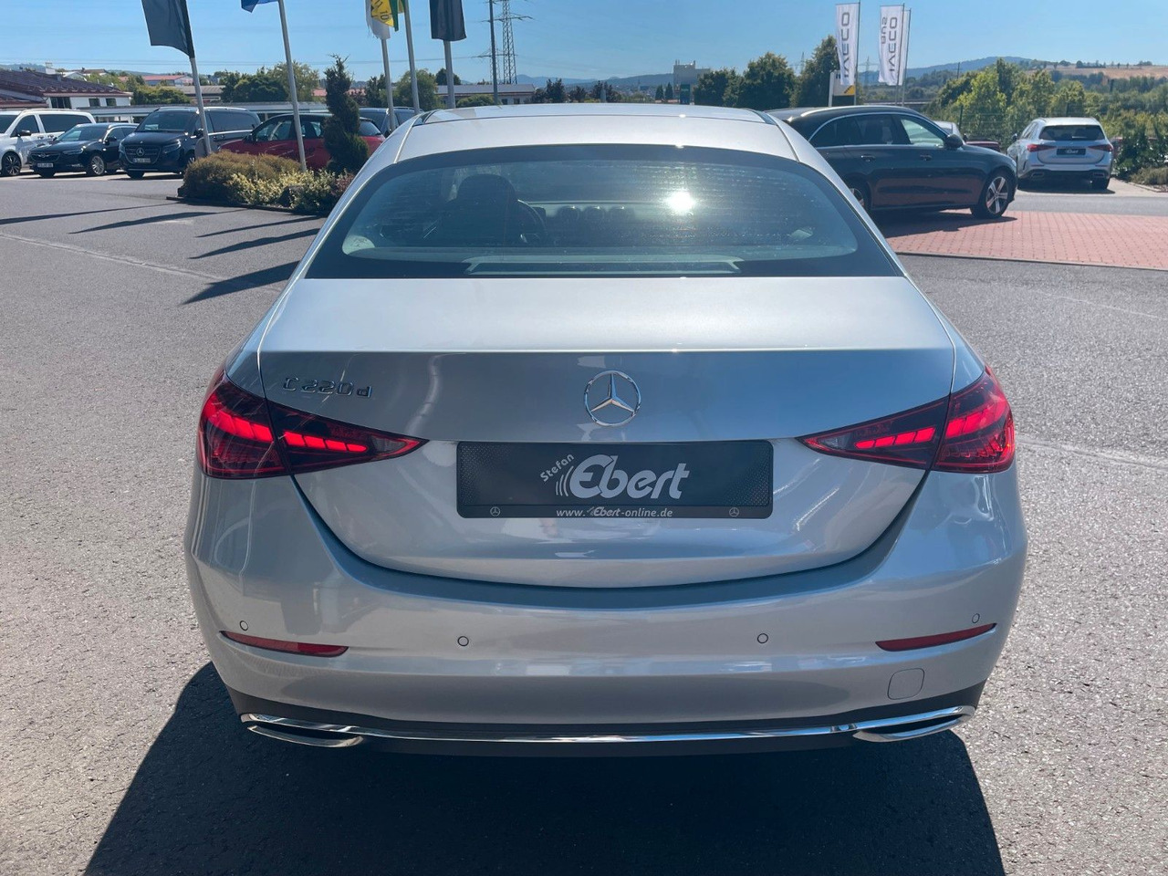Mercedes-Benz C 220 d AVANTGARDE R-Kamera+Carplay+TotW+Ambient - Sedan: bild 4 Mercedes-Benz C 220 d AVANTGARDE R-Kamera+Carplay+TotW+Ambient - Sedan: bild 4