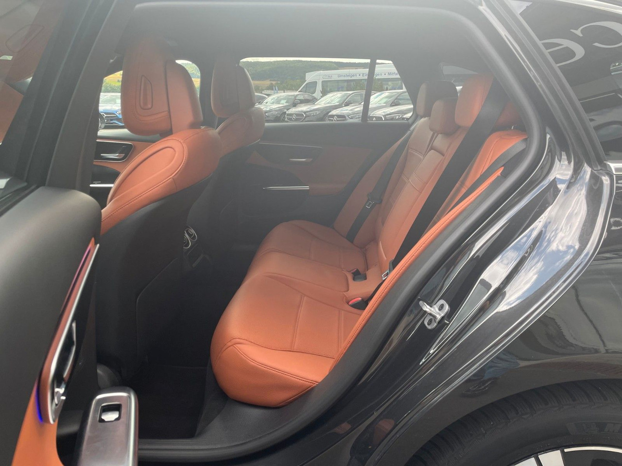 Mercedes-Benz C 300 e T AVANTGARDE R-Kamera+TOTW+Carplay - Kombi: bild 2 Mercedes-Benz C 300 e T AVANTGARDE R-Kamera+TOTW+Carplay - Kombi: bild 2