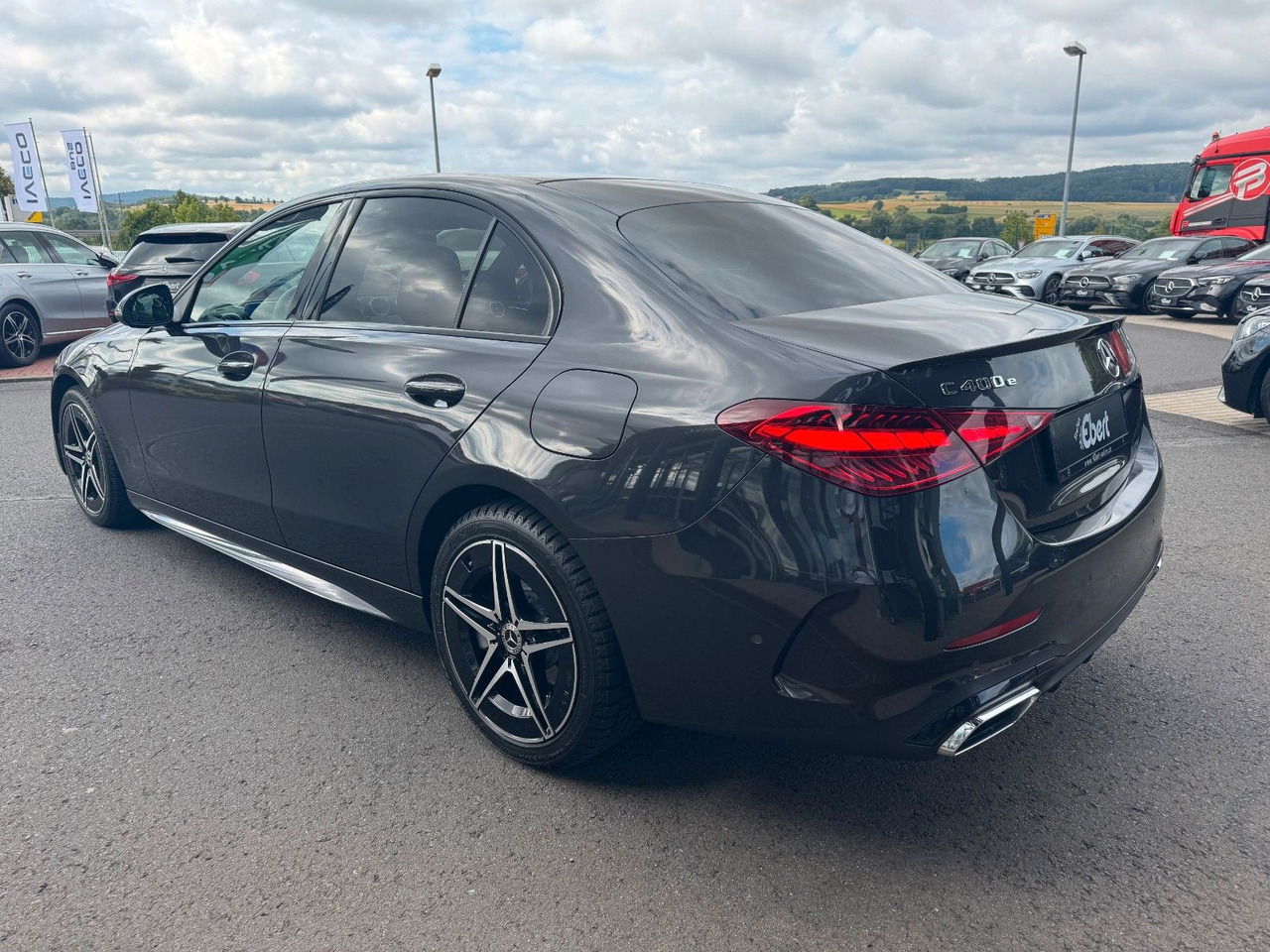 Mercedes-Benz C 400e 4M AMG+HUD+RFK+TotW+Ambiente+Night - Sedan: bild 4 Mercedes-Benz C 400e 4M AMG+HUD+RFK+TotW+Ambiente+Night - Sedan: bild 4