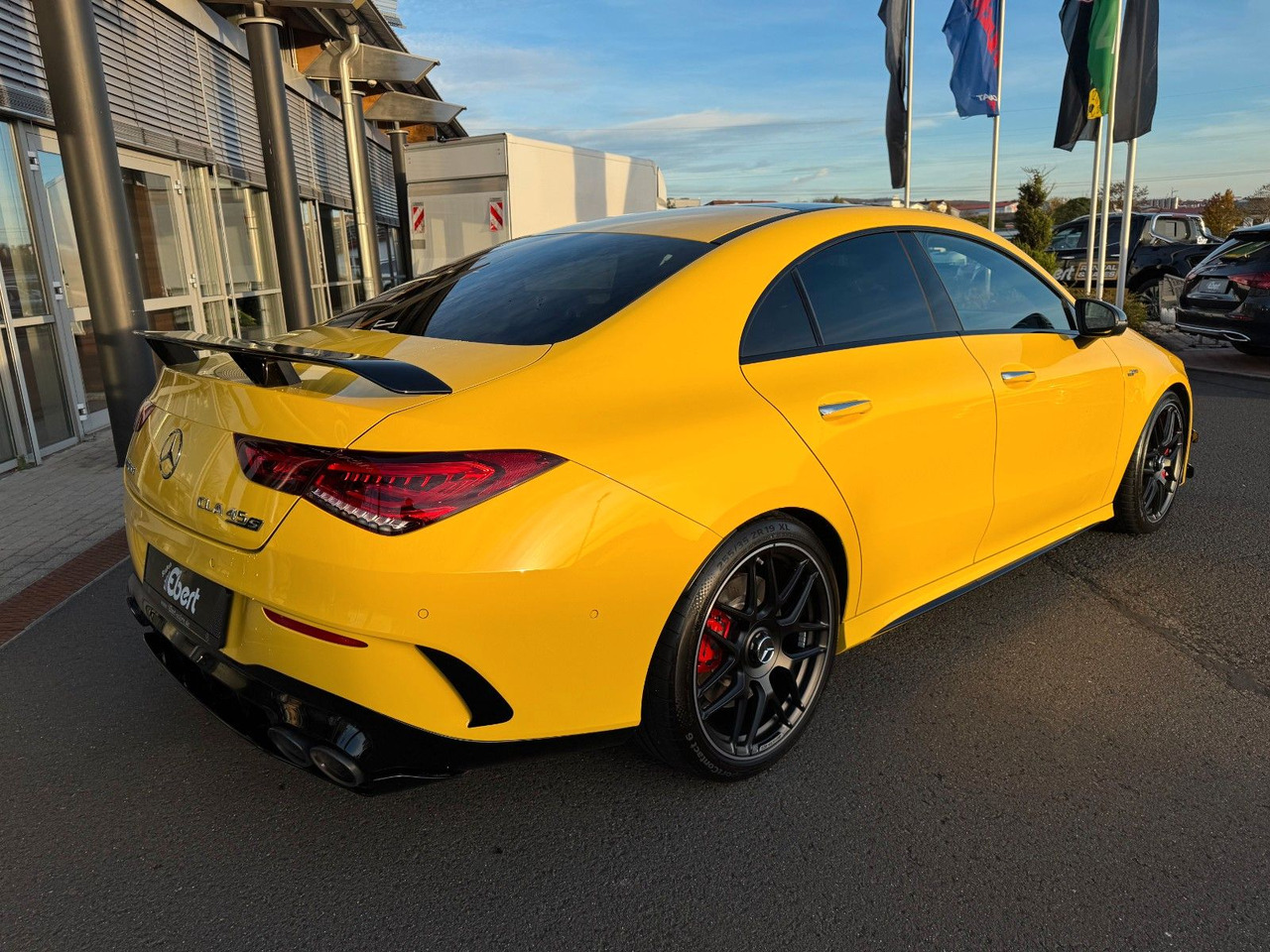 Mercedes-Benz CLA 45 AMG+Aerodynamic+Pano+Burm+Multikontur+ - Coupé: bild 4 Mercedes-Benz CLA 45 AMG+Aerodynamic+Pano+Burm+Multikontur+ - Coupé: bild 4