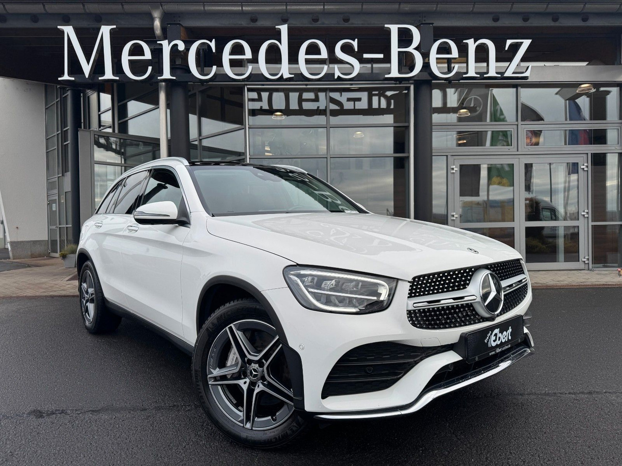 Mercedes-Benz GLC 200 4M AMG+Pano+Distr+StandH+AHK+360+HUD - SUV: bild 1 Mercedes-Benz GLC 200 4M AMG+Pano+Distr+StandH+AHK+360+HUD - SUV: bild 1