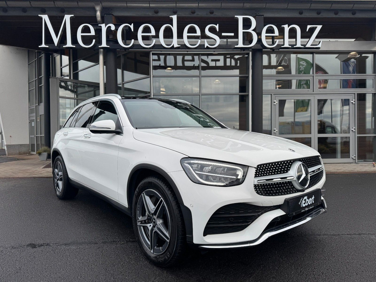 Mercedes-Benz GLC 200 4M AMG+Pano+Distr+StandH+AHK+360+HUD - SUV: bild 2 Mercedes-Benz GLC 200 4M AMG+Pano+Distr+StandH+AHK+360+HUD - SUV: bild 2