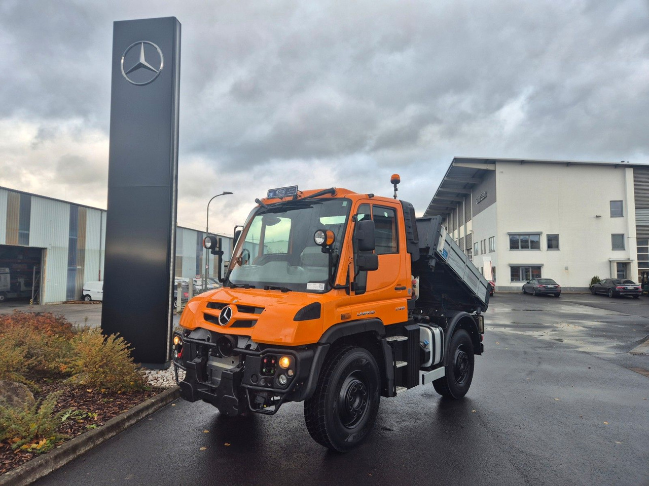 Mercedes-Benz U 218 4x4 Winterdienst, Hydrostat, Zapfwelle - Tippbil lastbil: bild 1 Mercedes-Benz U 218 4x4 Winterdienst, Hydrostat, Zapfwelle - Tippbil lastbil: bild 1