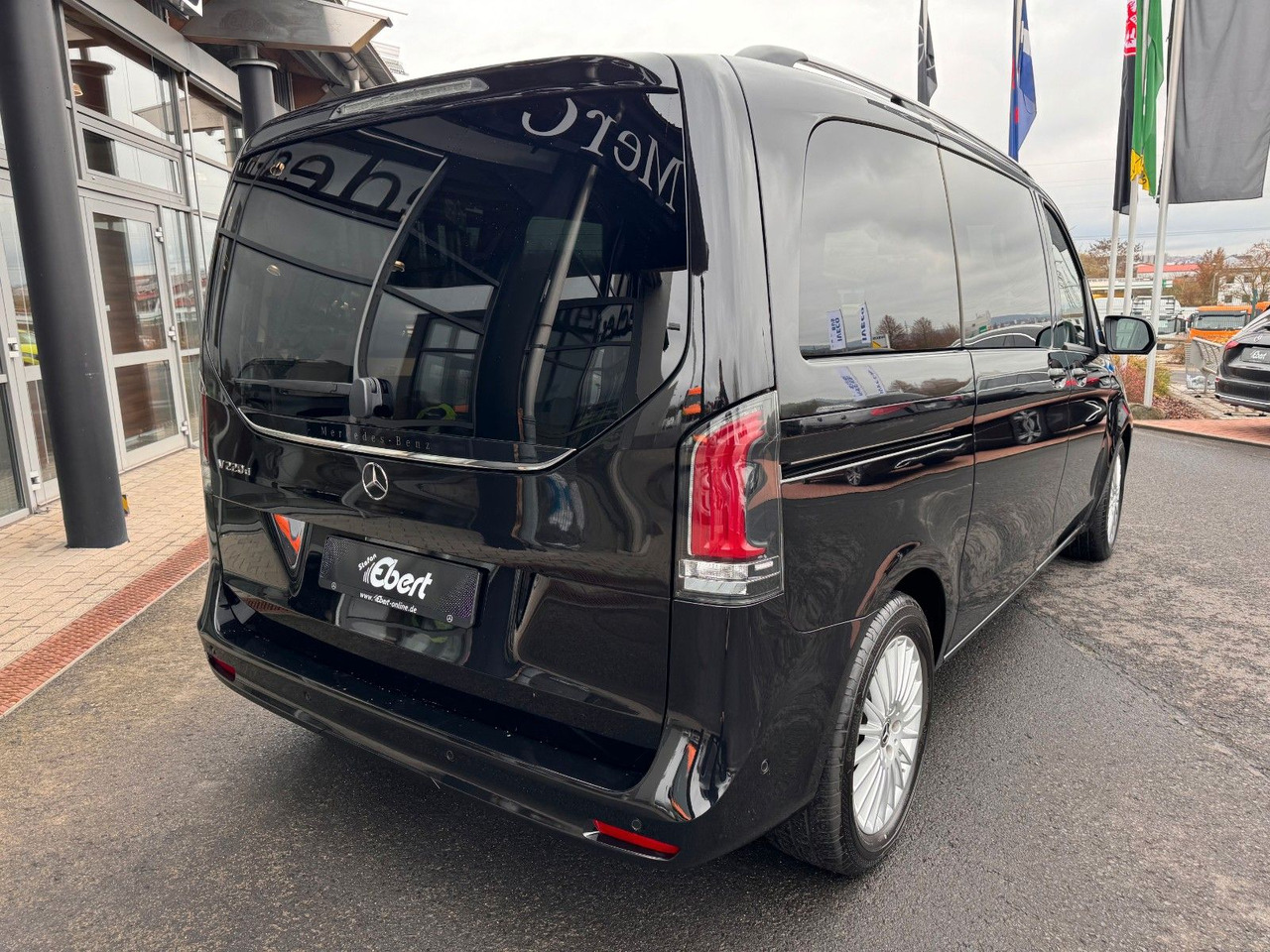 Mercedes-Benz V 220 d STYLE K Liege-Paket AHK2,5 DISTRONIC - Kombi: bild 4 Mercedes-Benz V 220 d STYLE K Liege-Paket AHK2,5 DISTRONIC - Kombi: bild 4