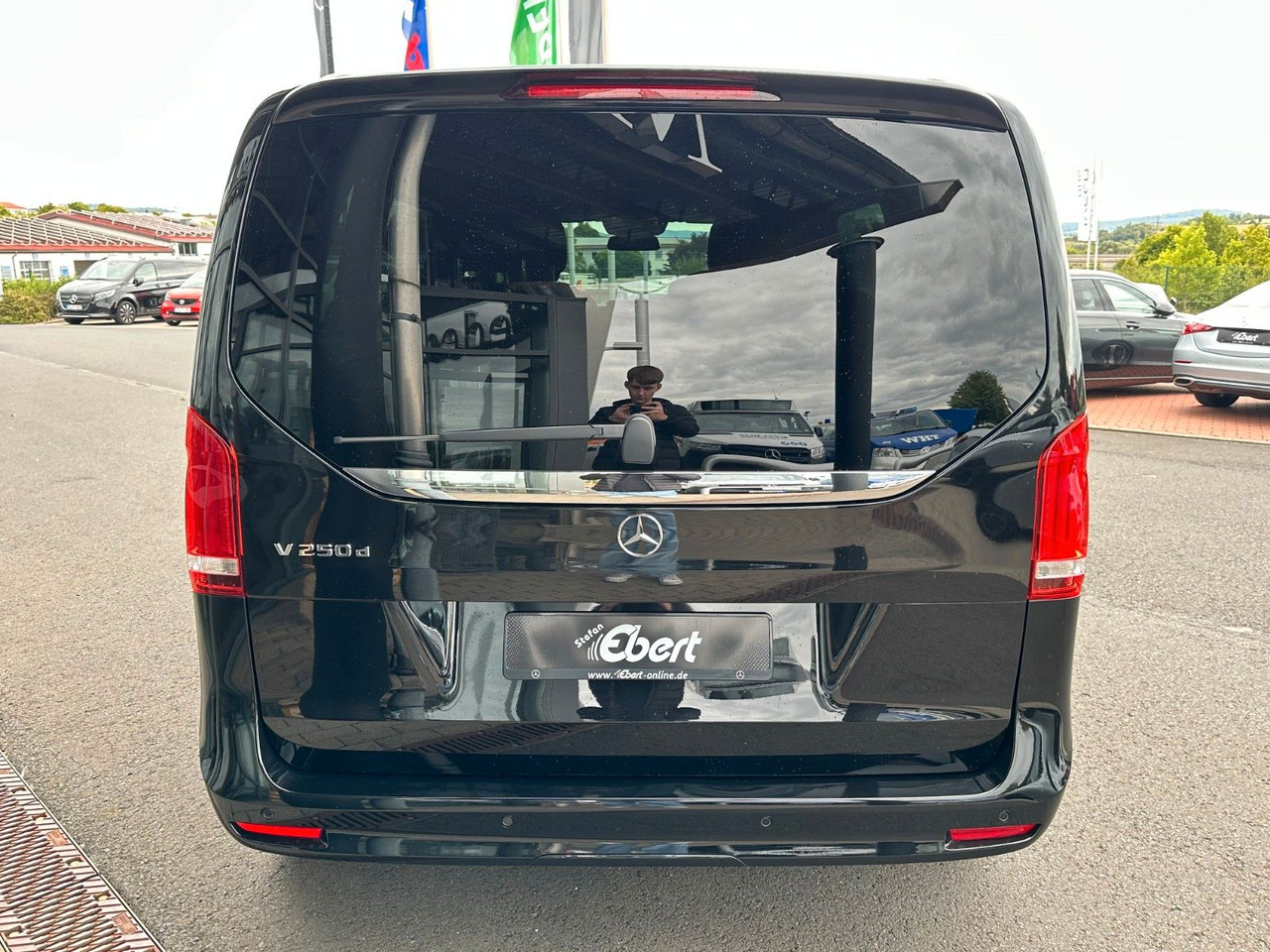 Mercedes-Benz V 250 d EDITION AMG Kompakt ILS elektr Türen - Kombi: bild 5 Mercedes-Benz V 250 d EDITION AMG Kompakt ILS elektr Türen - Kombi: bild 5