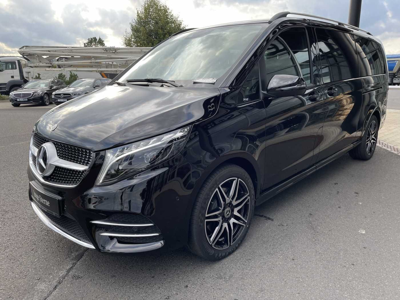 Mercedes-Benz V 300 d AVA 4MATIC AMG Kühlschrank AIRMATIC - Kombi: bild 2 Mercedes-Benz V 300 d AVA 4MATIC AMG Kühlschrank AIRMATIC - Kombi: bild 2