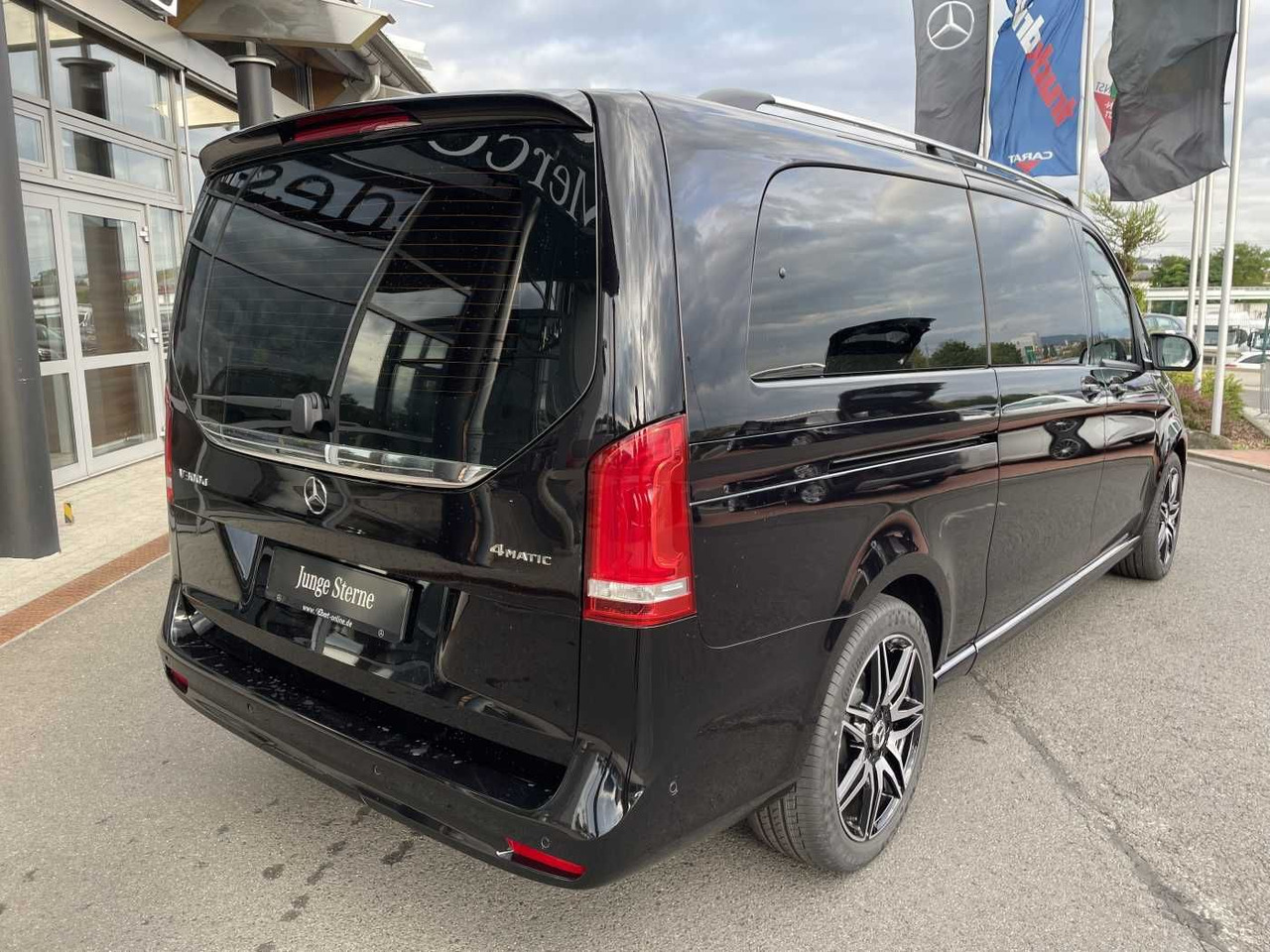 Mercedes-Benz V 300 d AVA 4MATIC AMG Kühlschrank AIRMATIC - Kombi: bild 4 Mercedes-Benz V 300 d AVA 4MATIC AMG Kühlschrank AIRMATIC - Kombi: bild 4