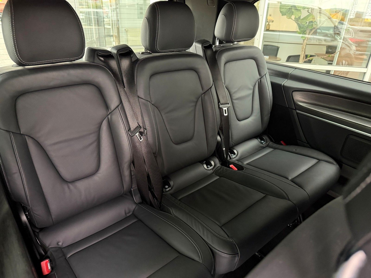 Persontransport Mercedes-Benz V 300 d AVANTGARDE Extralang 360Kamera Standh: bild 8 Persontransport Mercedes-Benz V 300 d AVANTGARDE Extralang 360Kamera Standh: bild 8