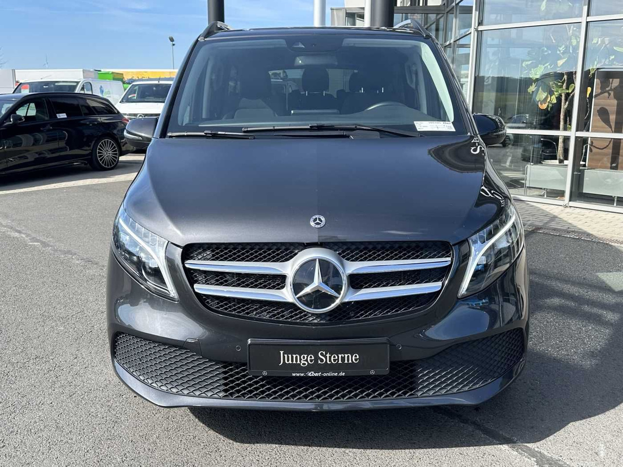 Mercedes-Benz V 300 d EDITION 4MATIC DISTRONIC AHK LED Kamera - Persontransport: bild 2 Mercedes-Benz V 300 d EDITION 4MATIC DISTRONIC AHK LED Kamera - Persontransport: bild 2