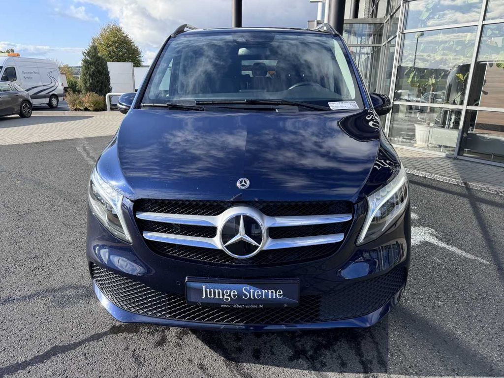 Mercedes-Benz V 300 d EDITION 7Sitze MBUX LED Kamera Mercedes-Benz V 300 d EDITION 7Sitze MBUX LED Kamera - Minibuss, Persontransport: bild 2 Mercedes-Benz V 300 d EDITION 7Sitze MBUX LED Kamera Mercedes-Benz V 300 d EDITION 7Sitze MBUX LED Kamera - Minibuss, Persontransport: bild 2