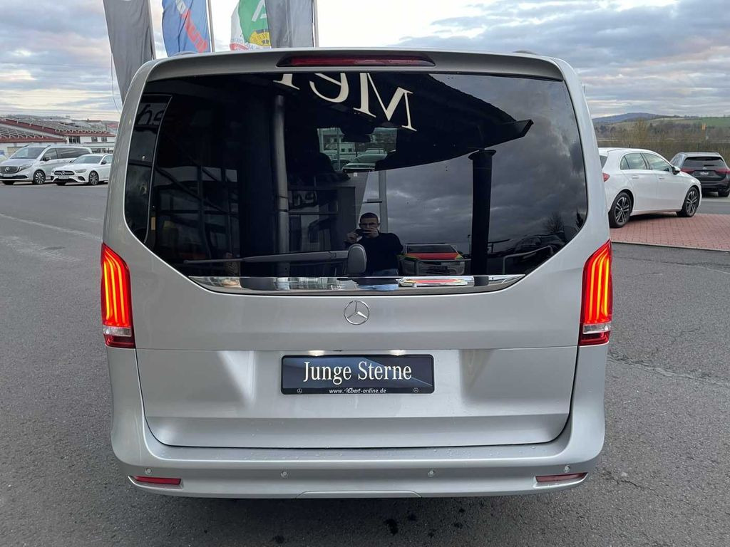 Mercedes-Benz V 300 d EXCLUSIVE ED AMG Panorama AHK2,5 DISTRON Mercedes-Benz V 300 d EXCLUSIVE ED AMG Panorama AHK2,5 DISTRON - Minibuss, Persontransport: bild 4 Mercedes-Benz V 300 d EXCLUSIVE ED AMG Panorama AHK2,5 DISTRON Mercedes-Benz V 300 d EXCLUSIVE ED AMG Panorama AHK2,5 DISTRON - Minibuss, Persontransport: bild 4